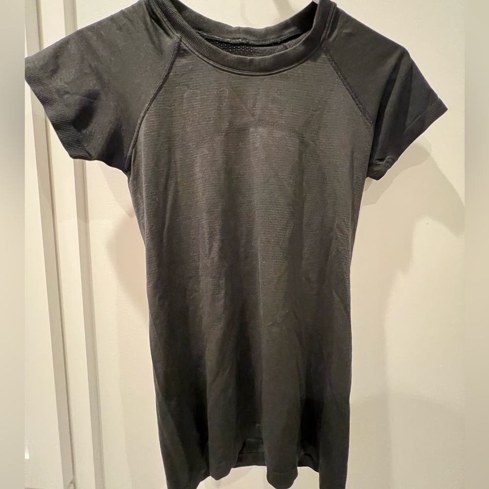 Lululemon Swiftly Tech Short Sleeve
